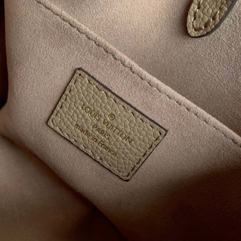 Louis Vuitton OnTheGo BB