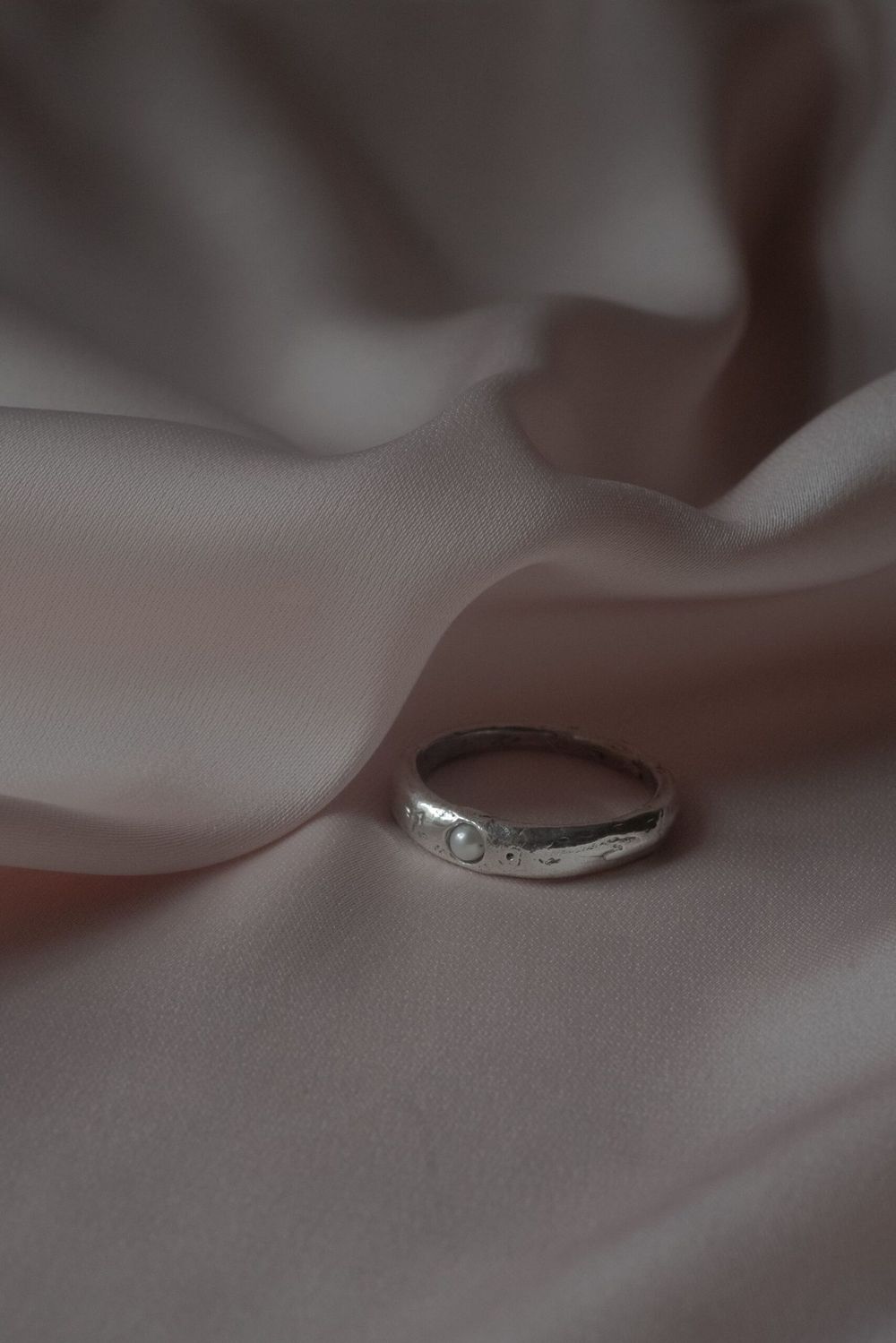 Кольцо с жемчужиной латунь, серебро