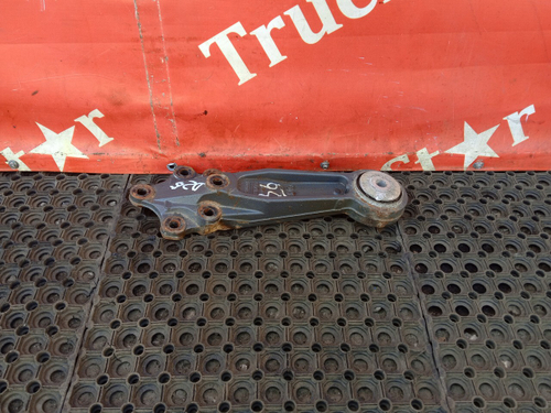 Кронштейн торсиона кабины правый