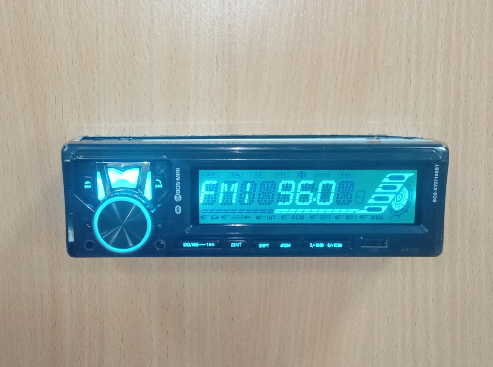 Автомагнитола BOS-MINI BOS-XY3710SBT Bluetooth/7LED