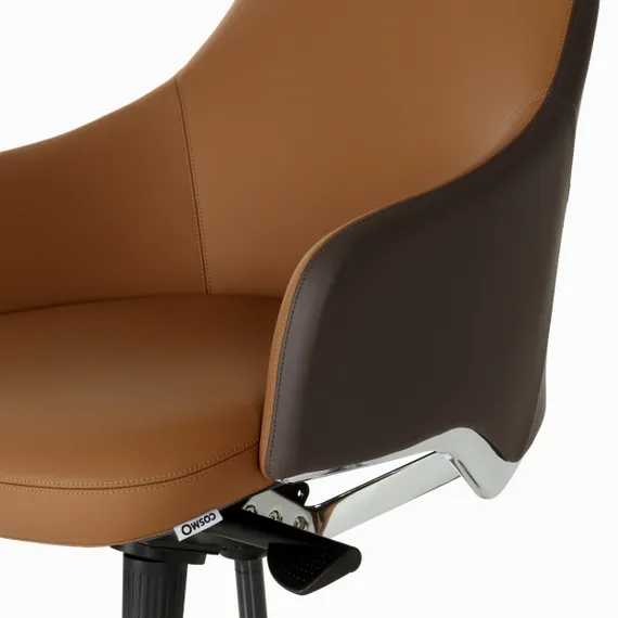 Офисное кресло Pema, натуральная коричневая кожа