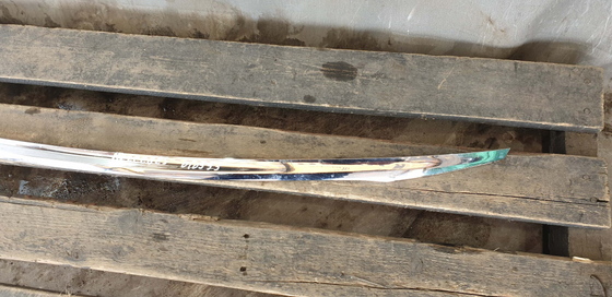 Молдинг крышки багажника Mercedes E (W213) Б/У Оригинал A2137570000