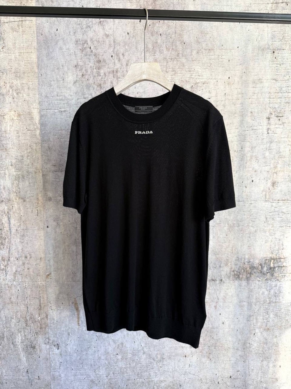 Футболка Prada