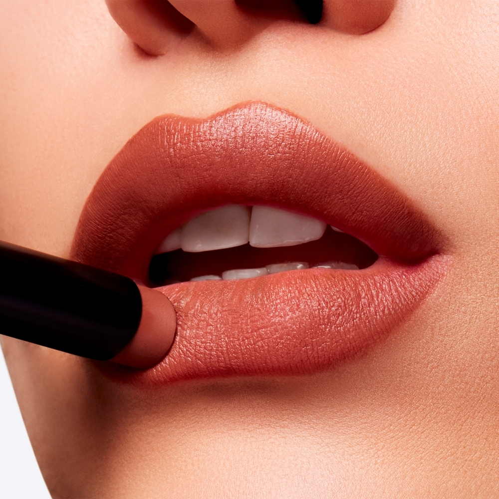 MAC Cosmetics Powder Kiss Velvet Blur Slim Stick - Матовая увлажняющая помада, 2 g