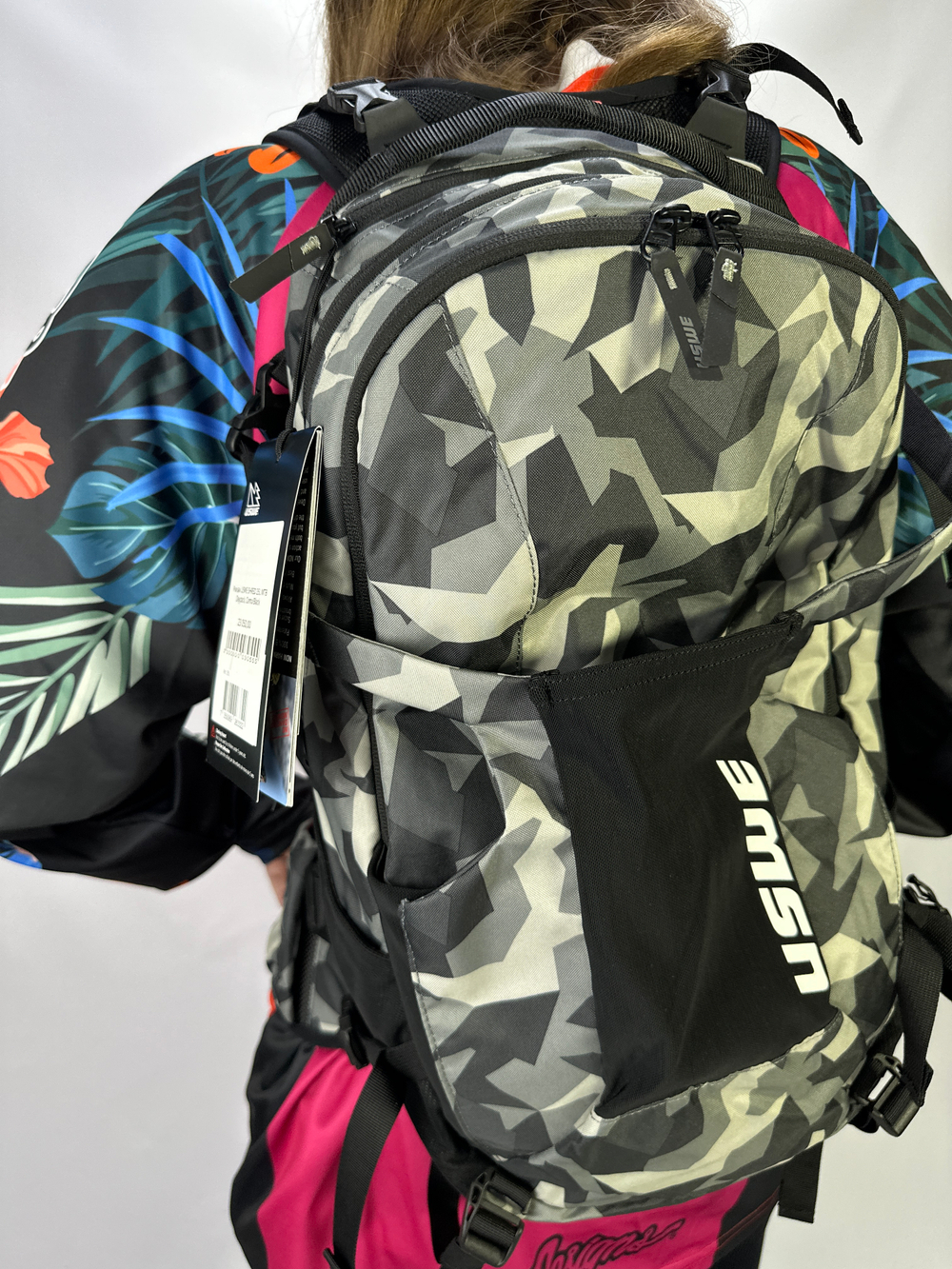 Рюкзак USWE SHRED 25L MTB Daypack, Camo/Black