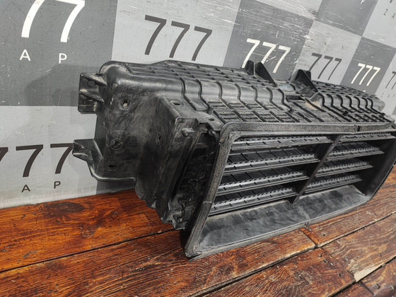 Жалюзи радиатора Genesis GV70 20-нв Б/У Оригинал 86950AR000