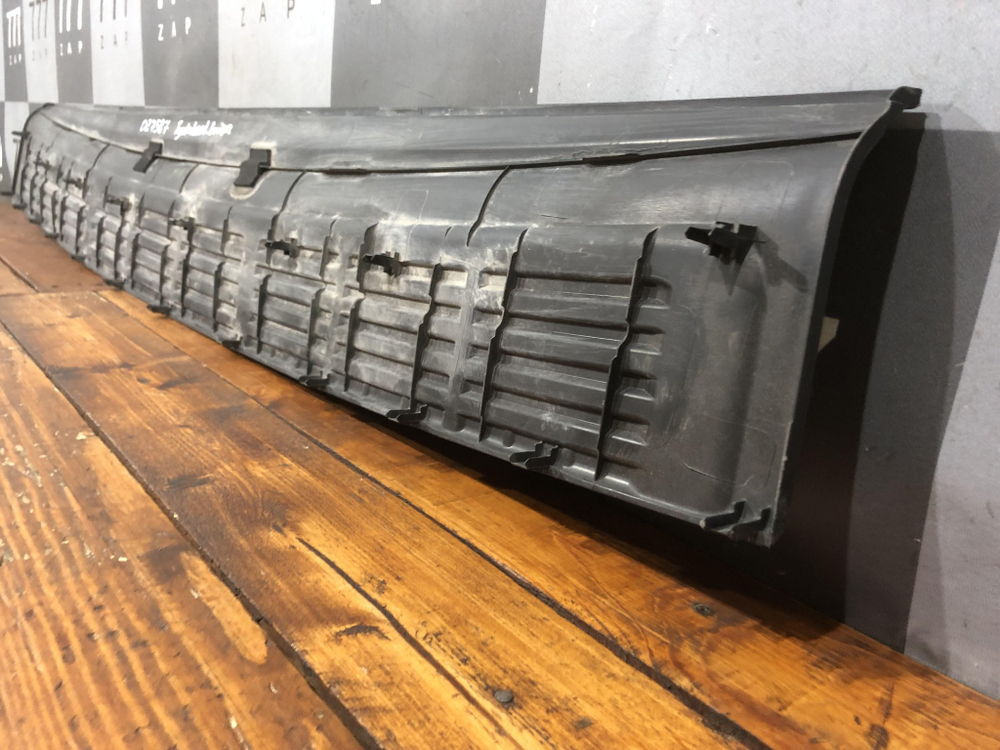 Накладка заднего бампера Toyota Land Cruiser 200 07-21 Б/У Оригинал 5216260040