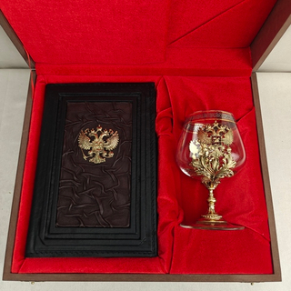 Набор "Ежедневник Герб РФ (из натуральной кожи со съемной обложкой) и бокал для коньяка "Герб России"