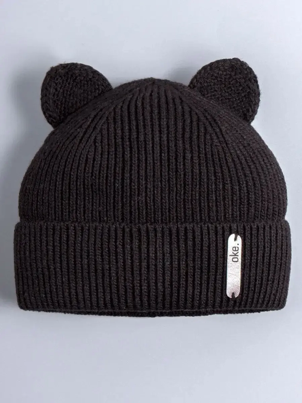 Шапка вязаная демисезонная с ушками