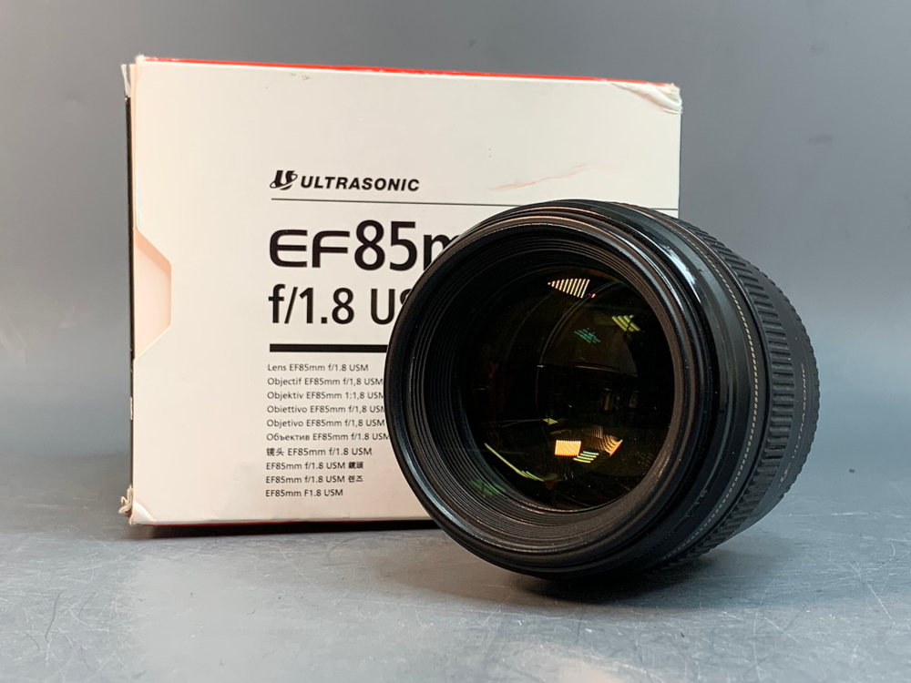 Canon EF 85mm f/1.8 USM внутри пыль