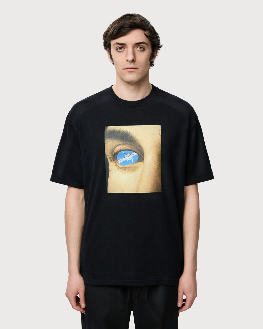UNDERCOVER ФУТБОЛКА ЧЕРНАЯ БАЗОВАЯ ПРИНТ EYE