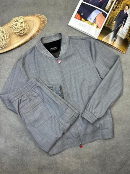 Мужской прогулочный костюм Kiton