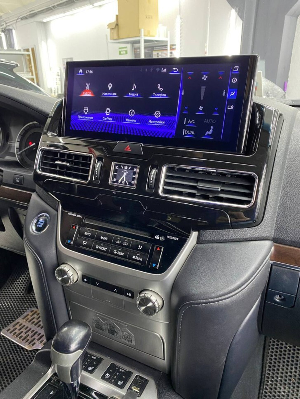 Магнитола для Toyota Land Cruiser 200 2015-2021 (с JBL и 360) - Radiola RDL-LC200-High монитор 12.3" на Android 12, 8/128Гб, CarPlay, 4G SIM-слот
