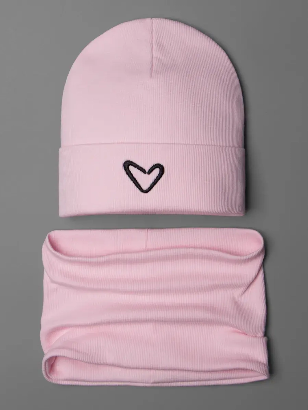 Шапка для девочки на осень