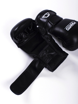 Перчатки MANTO MMA PRO черно-белые