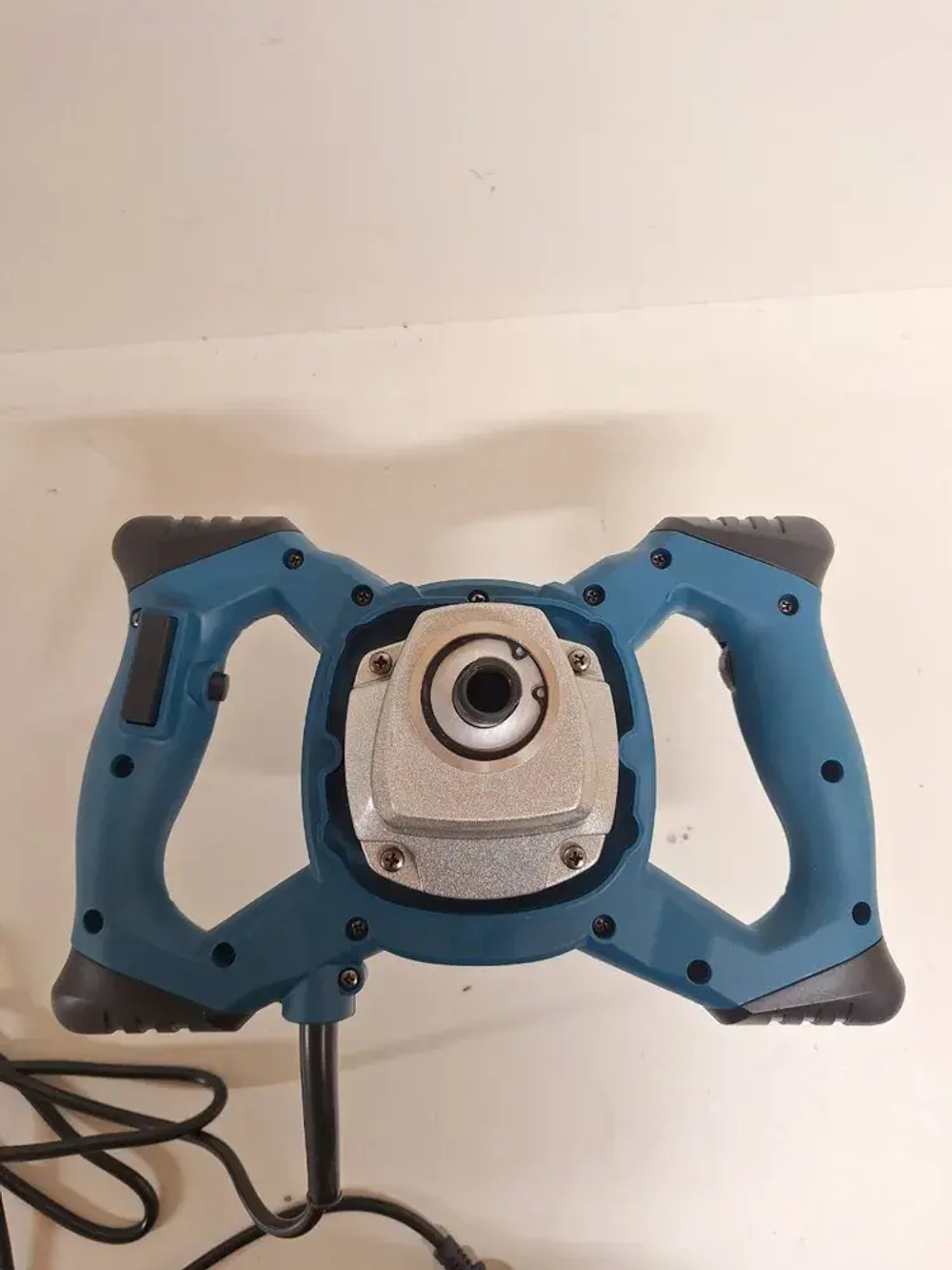 Миксер строительный дрель-миксер Makita 2600Вт