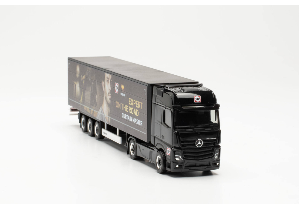 Грузовик Mercedes-Benz Actros Gigaspace тентованный полуприцеп «Wielton/TIP» (Гамбург)