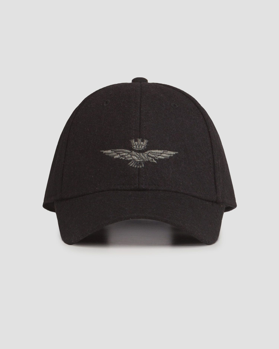 Бейсболка из шерсти