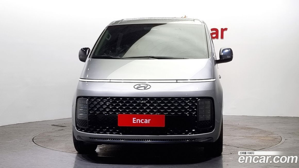 Hyundai Staria 라운지 9-и местный (01.2022)