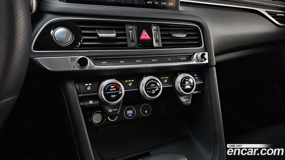 Genesis The New G70 Бензин 2.0T 2WD (01.2021)