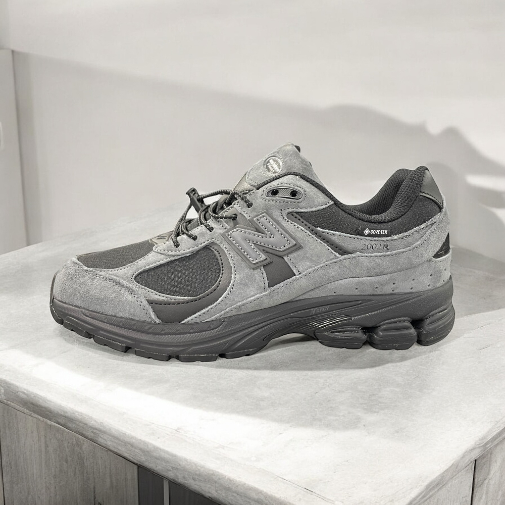 New Balance 2002R Gore-Tex • Charcoal