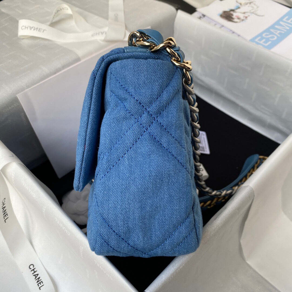 Chanel 19 26 cm