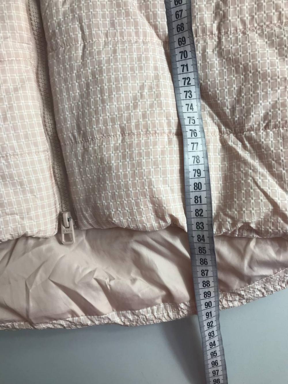 Куртка Ostin приятного цвета, маркировка S, визуально на 44 размер