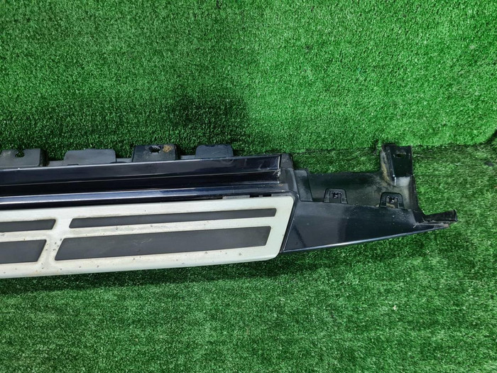 Накладка порога правая BMW X7 G07 (2019-н.в.)