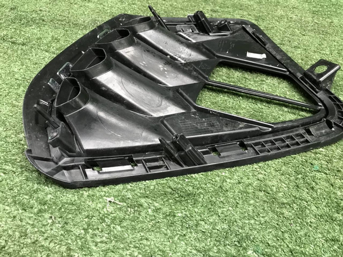 Накладка ПТФ левая Hyundai Custo (2021-н.в.)