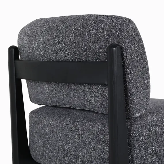 Кресло Judge серое с черными ножками