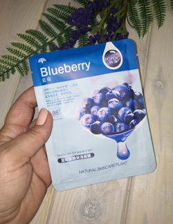 Тканевая маска с черникой