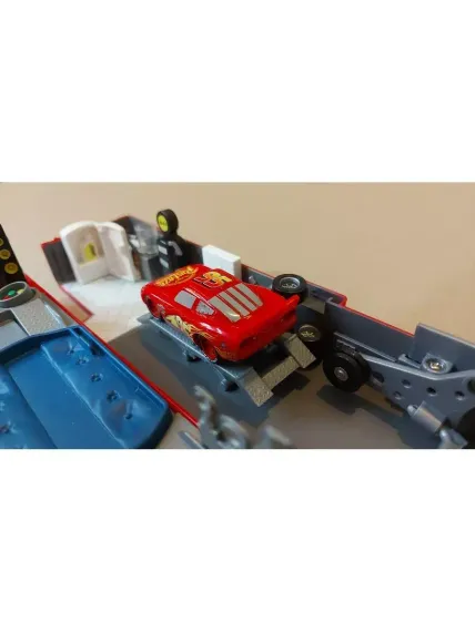 Мак тачки с прицепом раскладушкой Mack Truck Playset 2007