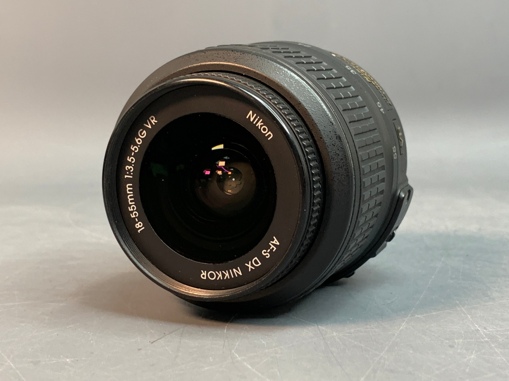 Nikon D5100 Kit 18-55mm 3.5-5.6G VR 2.363 Кадров