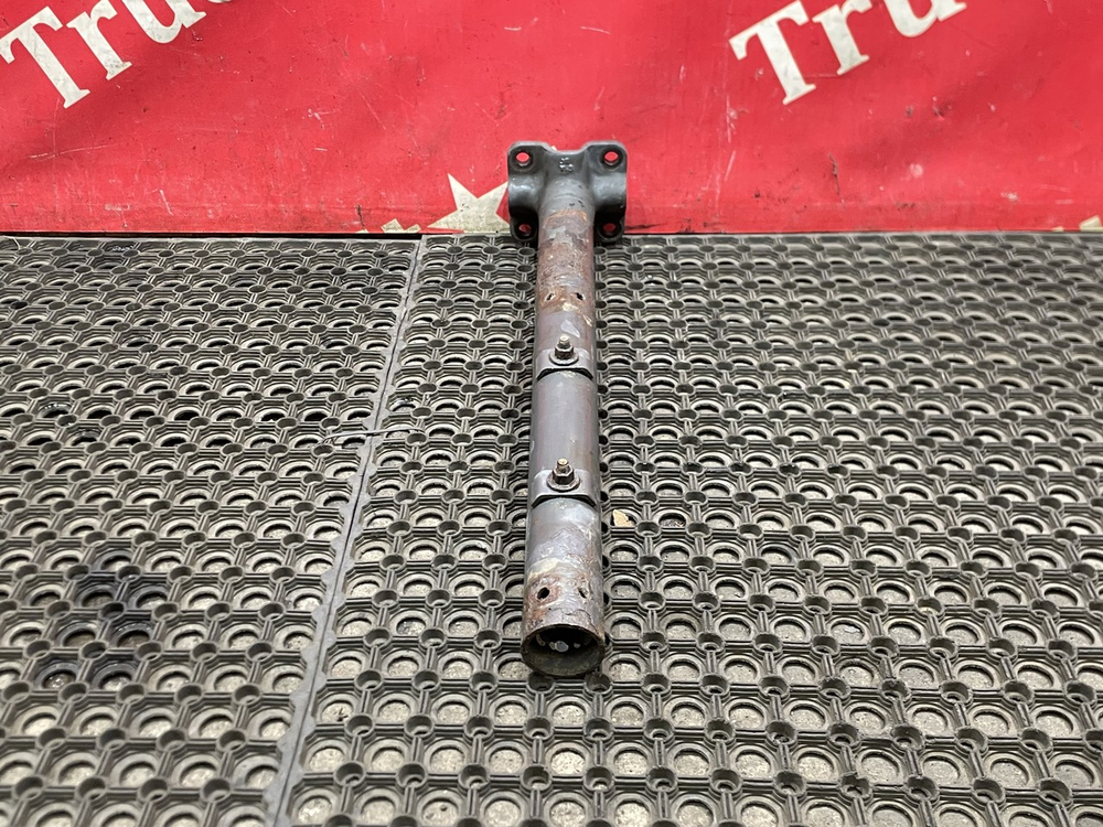 Кронштейн крыла заднего