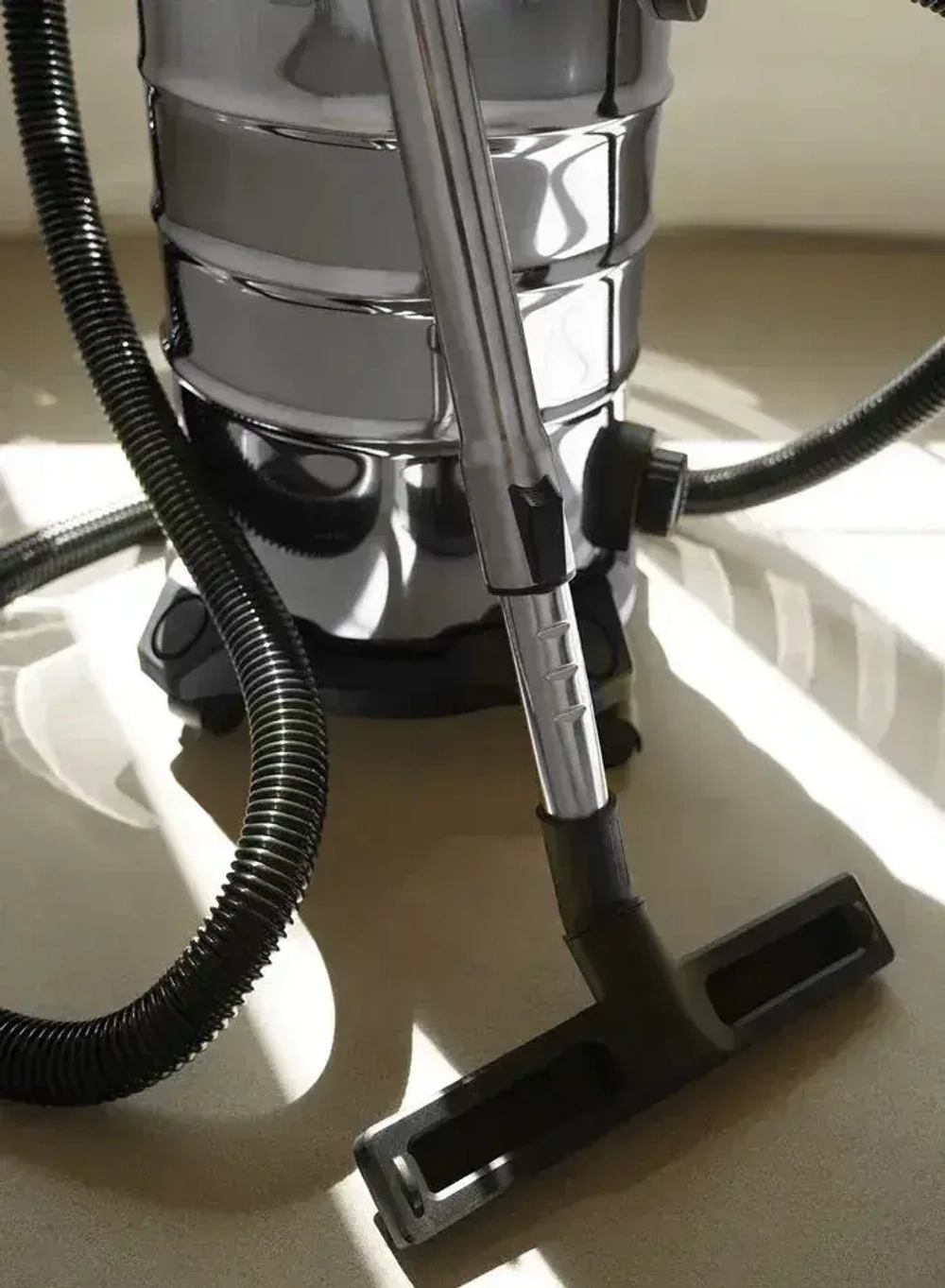 Строительный пылесос, промышленный, электрический Electrolite ПС-30С( 1500 Вт, 30 литров, Шланг 3 М, НЕРА фильтр, сухая/влажная уборка, розетка для инструмента )