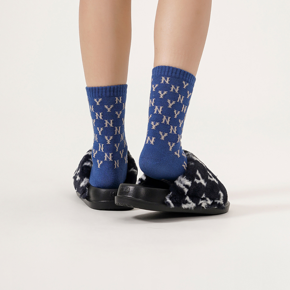 Сандалии и сланцы MLB Slipper Chunky Mound Fur Monogram, 3ALPSWS26-50BKS