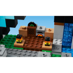 LEGO Minecraft - Бастион меча 21244 / артикул   21244  / GTIN 5702017415796