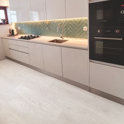 Vinyl Concept Metropolitan Cloudy River Oak, 1,682 м²