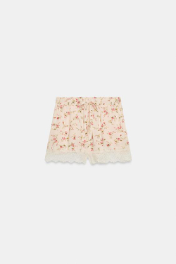 ZARA ШОРТЫ С ЦВЕТОЧНЫМ ПРИНТОМ И КРУЖЕВОМ, С ПРИНТОМ