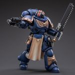 Фигурка Warhammer 40000 Ultramarines Primaris Lieutenant Horatius