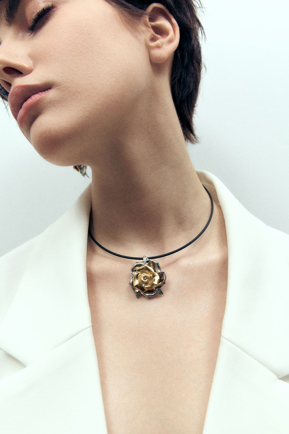 Чокер Роза, фарфор с позолотой