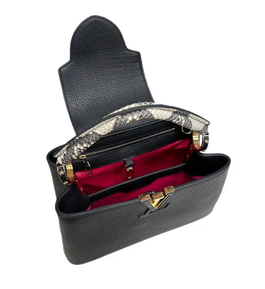 Сумка Louis Vuitton Capucines BB черный
