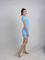 Платье с объемными рукавами