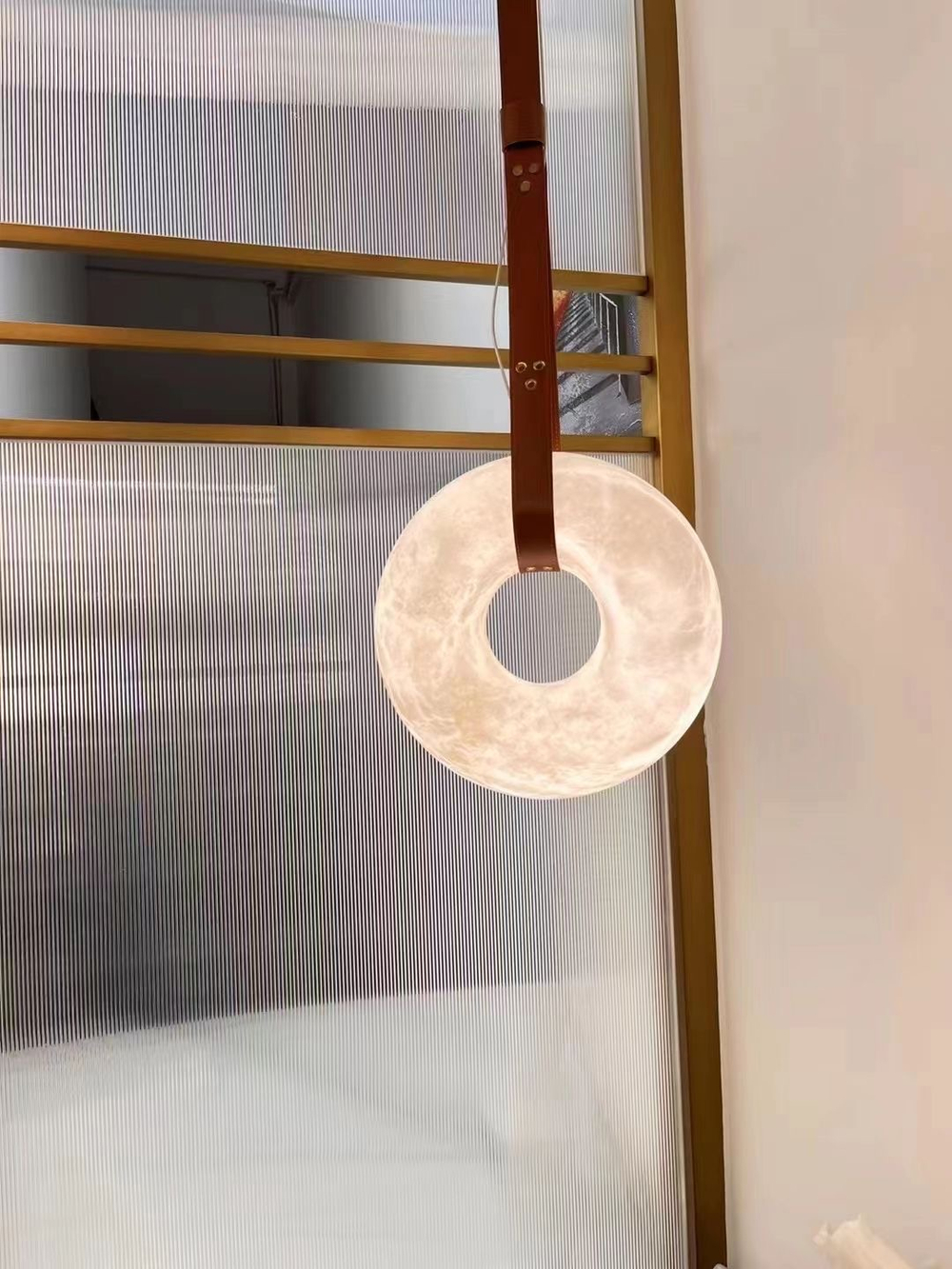 Люстра подвесная одинарная