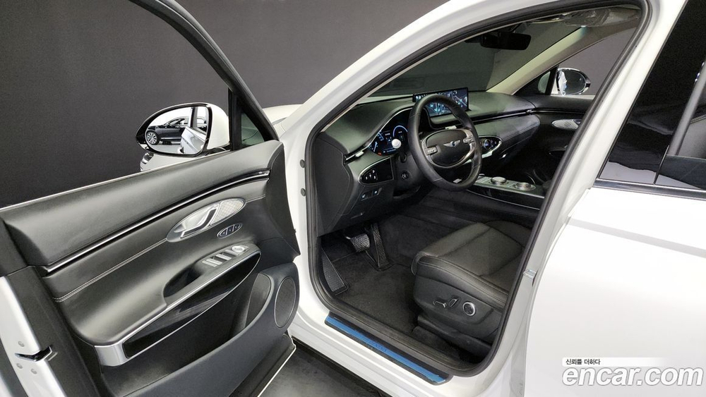 Genesis GV70 2.5T Бензин AWD (10.2022)