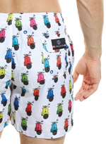 Мужские пляжные шорты с принтом в виде цветных мопедов (Размер: XL) (Цвет: белый)