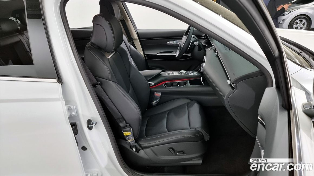 Genesis GV70 2.5T Бензин AWD (12.2023)