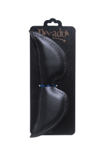 Черная кожаная маска с заостренными кончиками