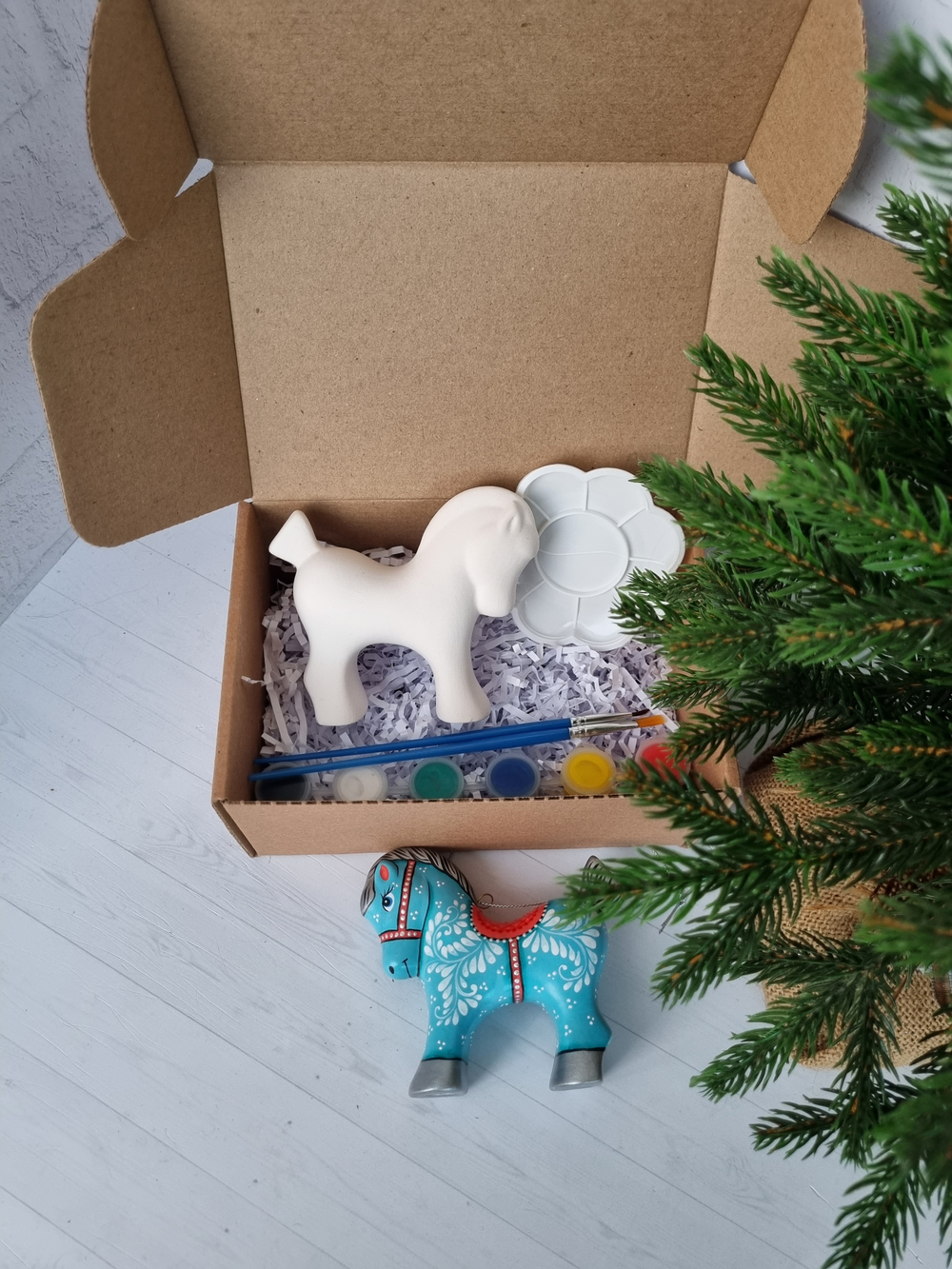 Набор для росписи с фарфоровой лошадкой