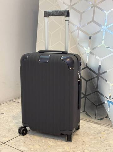 Чемодан Rimowa